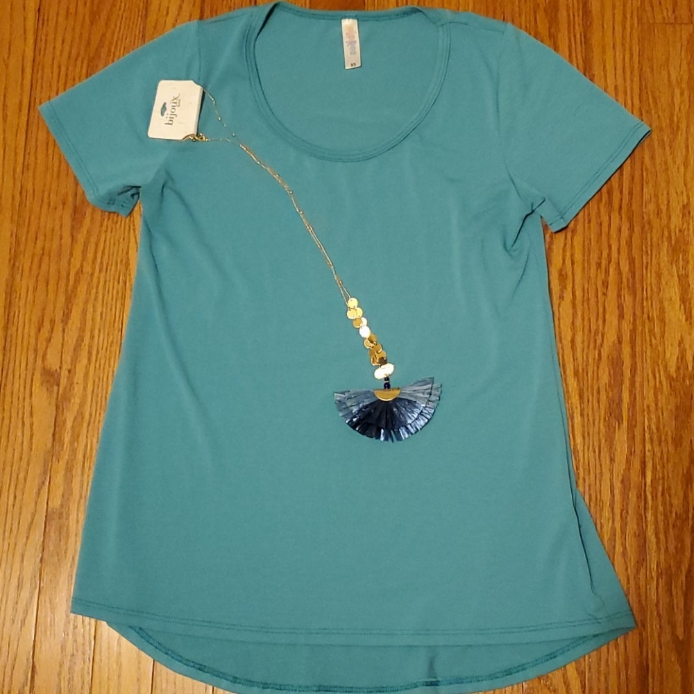Lularoe classic T